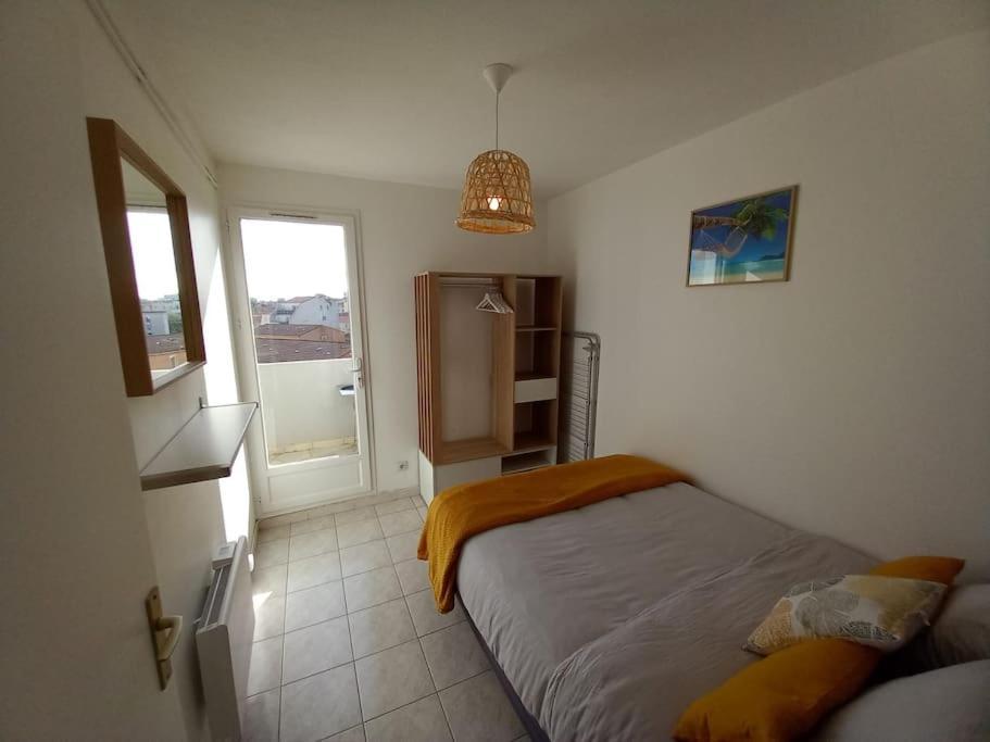 Appart 2/4 Pers Proche Centre Avec Balcon, Parking Narbonne Exteriér fotografie