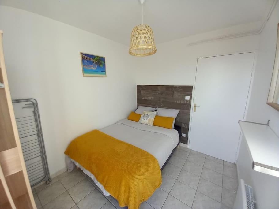 Appart 2/4 Pers Proche Centre Avec Balcon, Parking Narbonne Exteriér fotografie