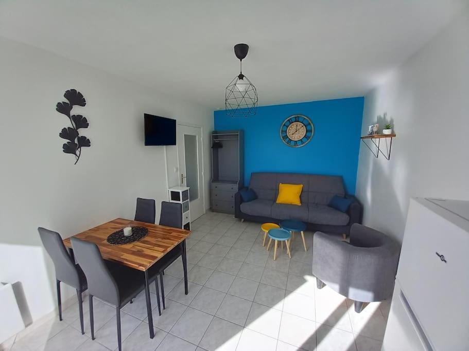 Appart 2/4 Pers Proche Centre Avec Balcon, Parking Narbonne Exteriér fotografie